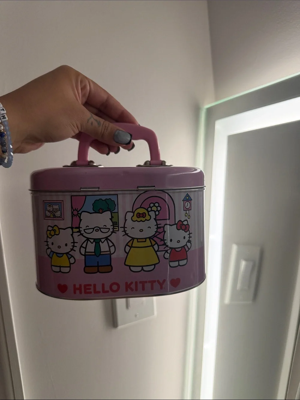 Hello Kitty Pink Metal Carry Tin Lunchbox